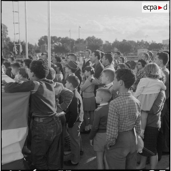 Inauguration de la foire exposition d'Oran. Visite de l'exposition.