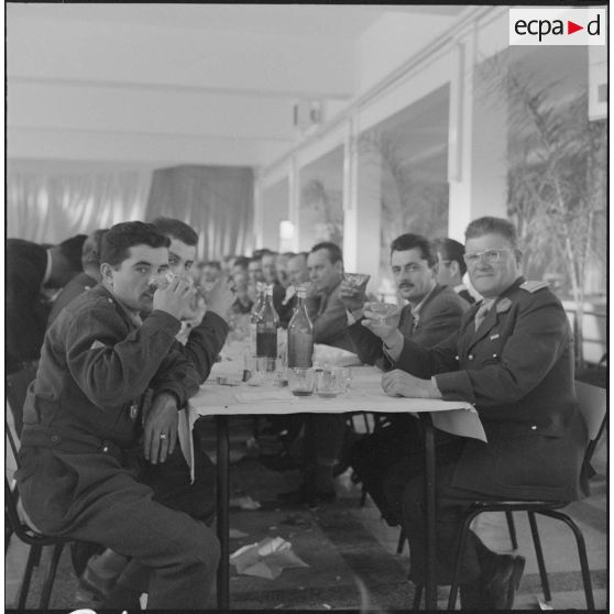 Maison Carrée. Saint Eloi. Banquet à l'Etablissement régional du matériel (ERM).