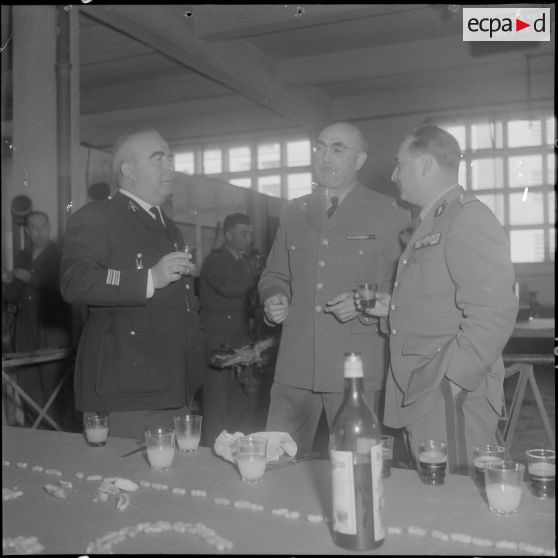 Algérie. La Saint Eloi fêtée par les gendarmes. Méchoui.