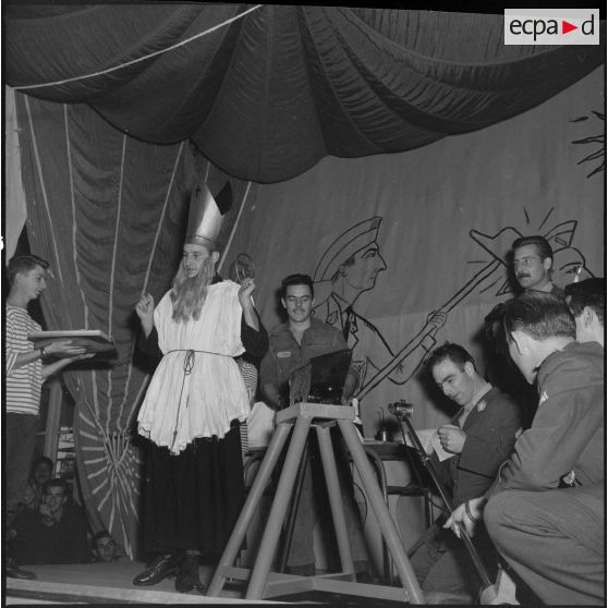 Algérie. Fête de la Saint Eloi. 428e compagnie de réparation divisionnaire (CRD). Spectacle.