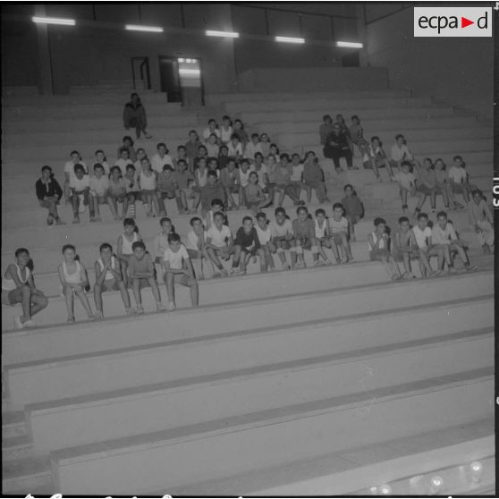 Orléansville. Centre éducatif Albert Camus. Théâtre couvert de style moderne.