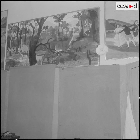 Alger. Ecole de jeunes sourds. Des fresques.