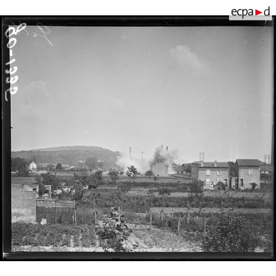 Dieulouard, bombardement de l'usine d'armement. [légende d'origine]