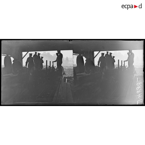 Quesmy. La scierie canadienne. [légende d'origine]