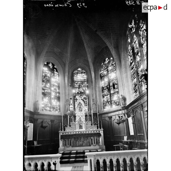 Choeur de l'église de Chevières. [légende d'origine]