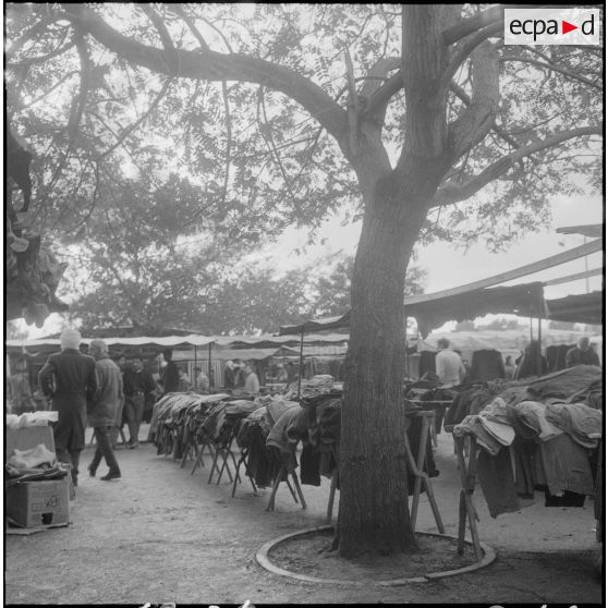 Marengo. Le marché en plein air.