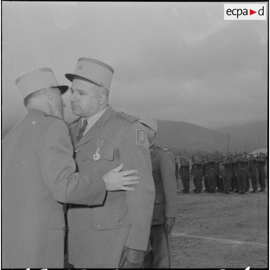 Section administrative spécialisée (SAS) d'Arba. Remise de décoration.