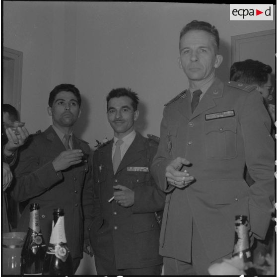 Section administrative spécialisée (SAS) d'Arba. Réception après la cérémonie de remise de décoration.