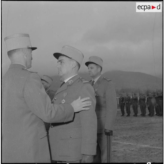 Section administrative spécialisée (SAS) d'Arba. Remise de décoration.