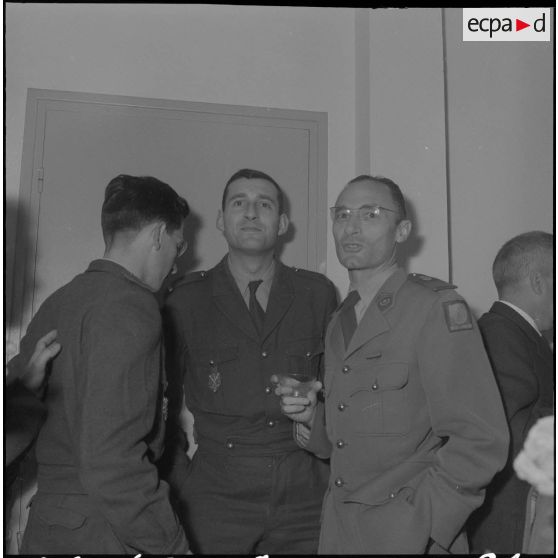 Section administrative spécialisée (SAS) d'Arba. Réception après la cérémonie de remise de décoration.