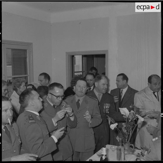 Section administrative spécialisée (SAS) d'Arba. Réception après la cérémonie de remise de décoration.