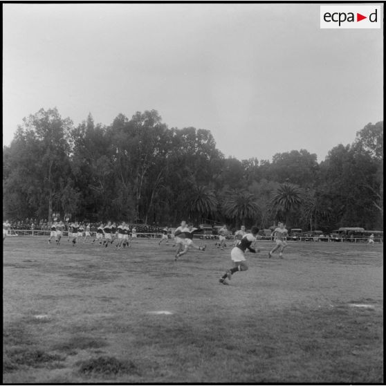 Constantine. Finale interarmées de rugby. Ambiance du match.