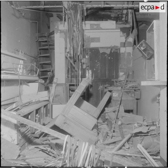 Alger. Attentats de l'Organisation armée secrète (OAS). Une boucherie a explosé.