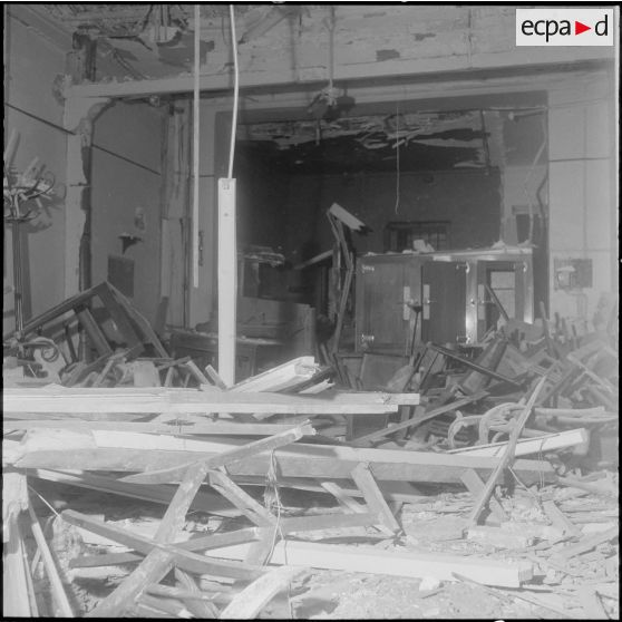 Alger. Attentats de l'Organisation armée secrète (OAS). Une boucherie a explosé.