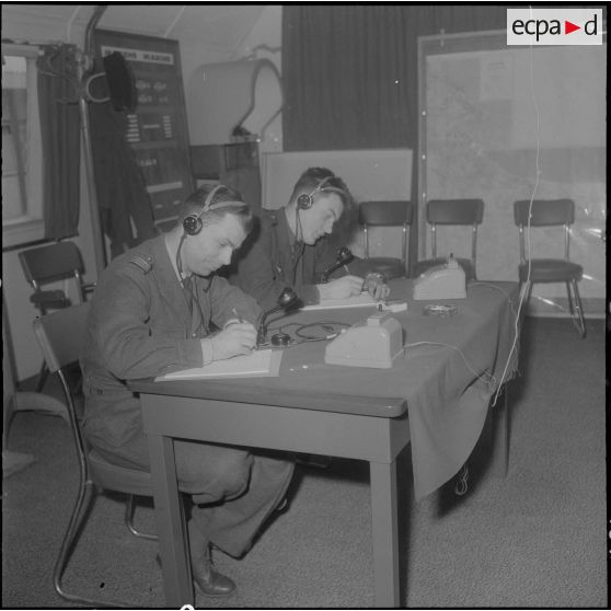 La Reghaïa. Salle opérationnelle des transmissions.