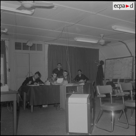 La Reghaïa. Salle opérationnelle des transmissions.