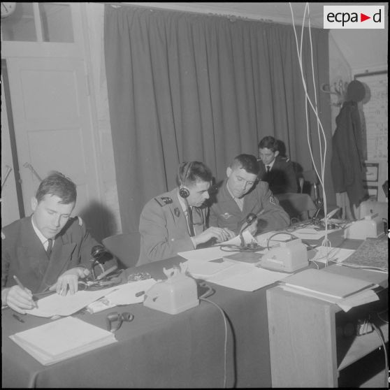 La Reghaïa. Salle opérationnelle des transmissions.