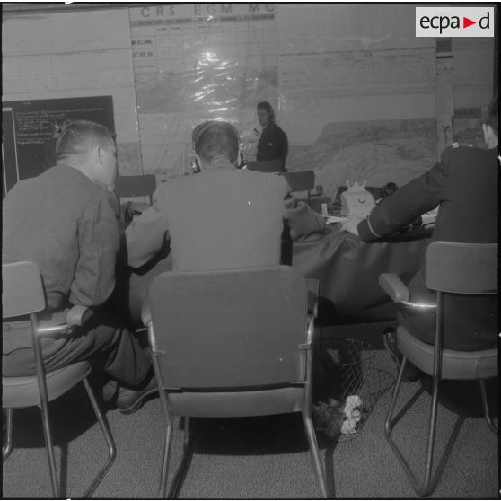 La Reghaïa. Salle opérationnelle des transmissions.