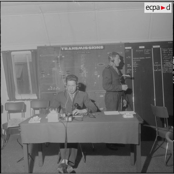La Reghaïa. Salle opérationnelle des transmissions.