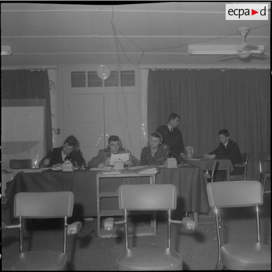 La Reghaïa. Salle opérationnelle des transmissions.