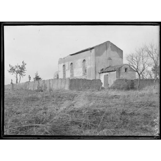 Gerbéviller. L'église vue par derrière. [légende d'origine]