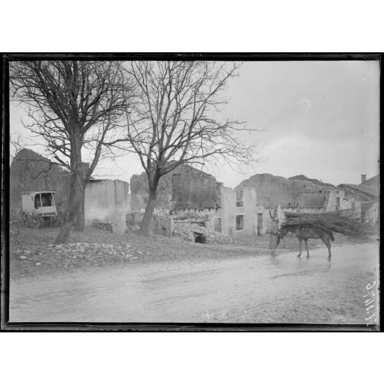 Gerbéviller. Entrée du village. [légende d'origine]