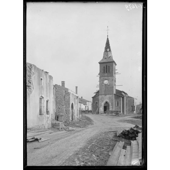 Vitrimont (Meurthe-et-Moselle). L'église. [légende d'origine]