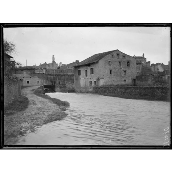 Gerbéviller. Ecluse sur la Mortagne. [légende d'origine]