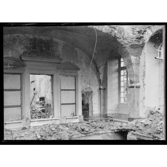 Gerbéviller. Château de Lamberty, grand salon. [légende d'origine]