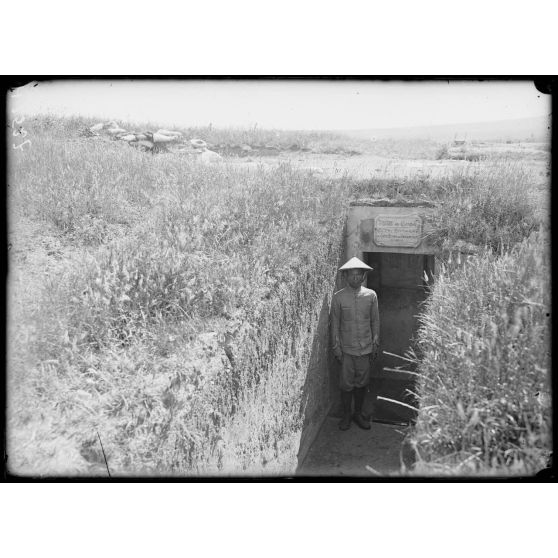 Dogandzy. Poste de combat du colonel commandant le secteur. [légende d'origine]