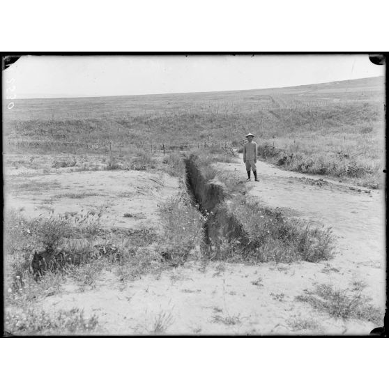 Dogandzy. Ouvrage France. Réseaux de la défense. [légende d'origine]