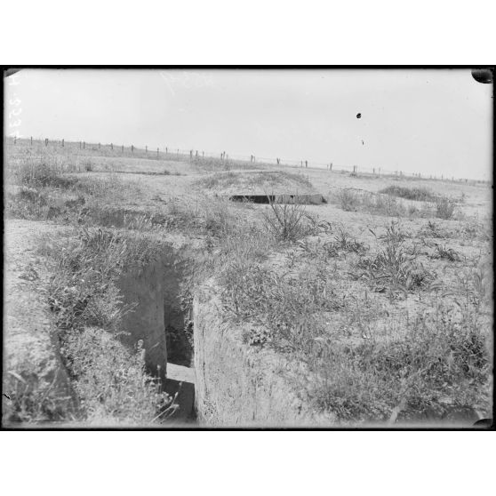 Dogandzy. Ouvrage France. Abris de mitrailleuses. [légende d'origine]
