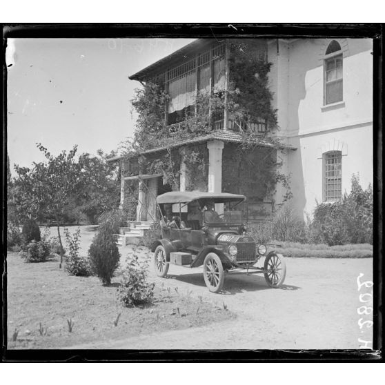 Topsin. Q.G. du lieutenant colonel Bovin. [légende d'origine]