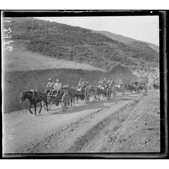 Narès. Sur la route de Salonique, service de santé colonial. [légende d'origine]