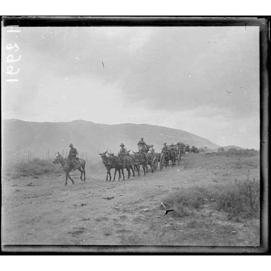 Dzuma. Camp anglais au pied du Pirnar. [légende d'origine]