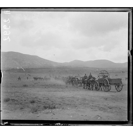 Dzuma. Camp anglais au pied du Pirnar. [légende d'origine]