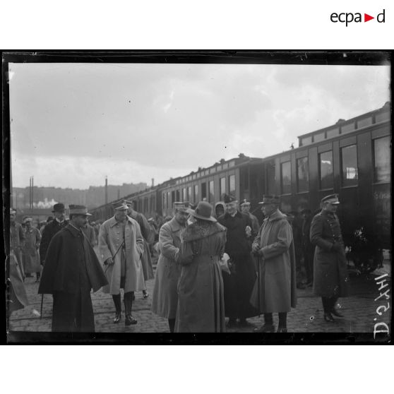 Paris. Gare de la Villette. Départ du général Haller pour la Pologne. [légende d'origine]