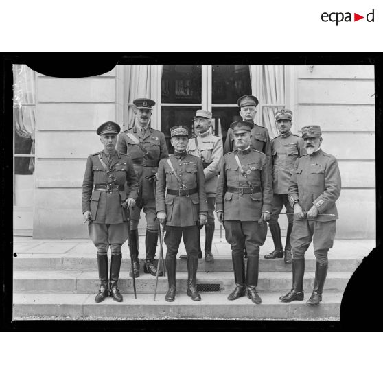 Versailles. Missions militaires interalliées. Les chefs des missions militaires. [légende d'origine]