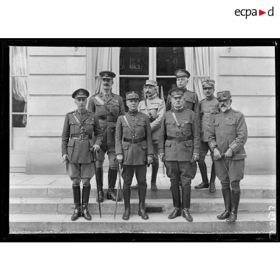 Versailles. Missions militaires interalliées. les chefs des missions militaires. [légende d'origine]