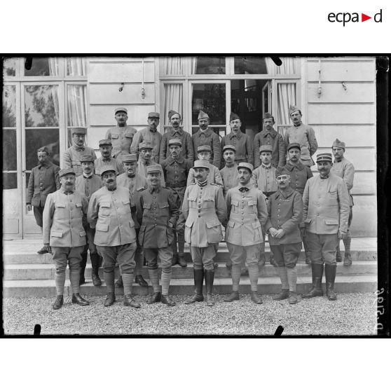 Versailles. Missions militaires interalliées. Les services de la mission française. [légende d'origine]