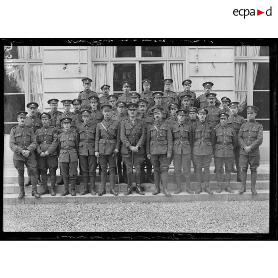 Versailles. Missions militaires interalliées. Les services de la mission anglaise. [légende d'origine]