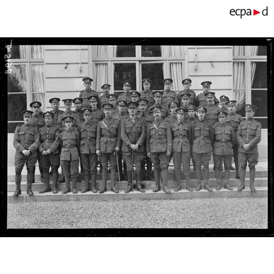 Versailles. Missions militaires interalliées. Les services de la mission anglaise. [légende d'origine]