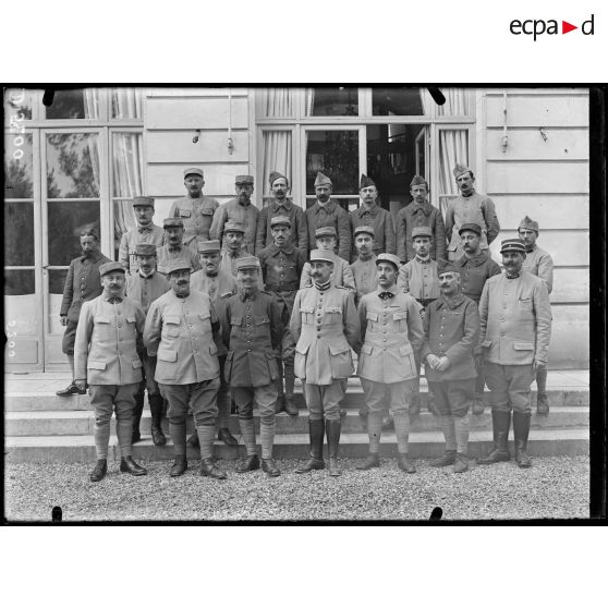 Versailles. Missions militaires interalliées. Les services de la mission française. [légende d'origine]