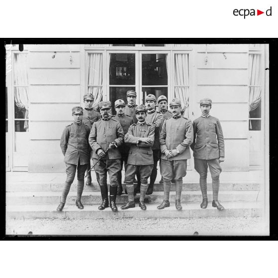 Versailles. Missions militaires interalliées. Officiers de la mission italienne. [légende d'origine]