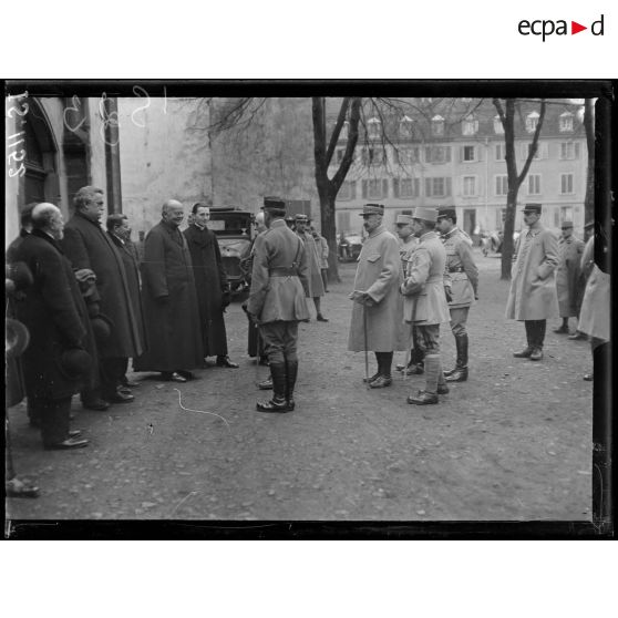 Masevaux (Alsace). La municipalité et le clergé sont présentés à Me Clemenceau. [légende d'origine]