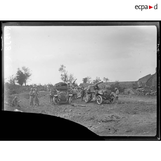 Entre Estrées et Foucaucourt (Somme). Autocanons. [légende d'origine]