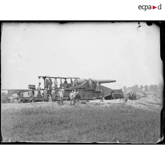 Canon de 320 à Etelfay. [légende d'origine]