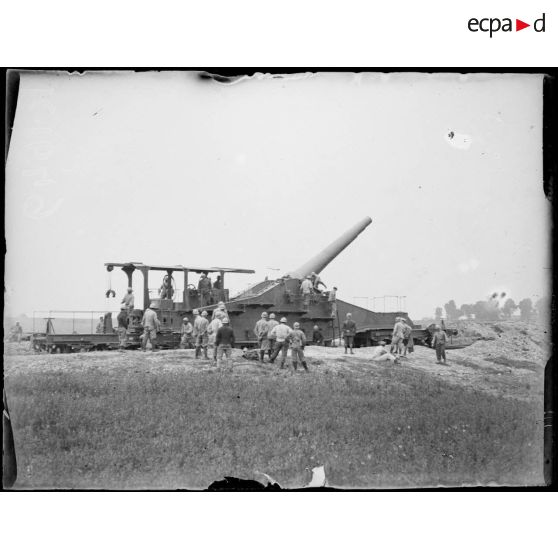 Canon de 320 à Etelfay. [légende d'origine]