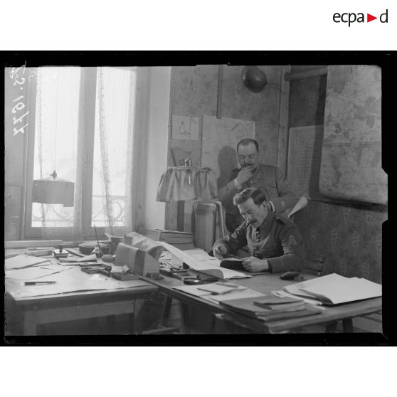 Lure, Haute Saône. Bureau de l'Etat Major de la VIIe armée. Bureau des officiers. [légende d'origine]