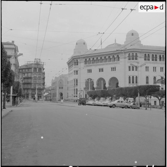 Alger. Grève générale à l'appel de l'Organisation armée secrète (OAS). Scène de rue.